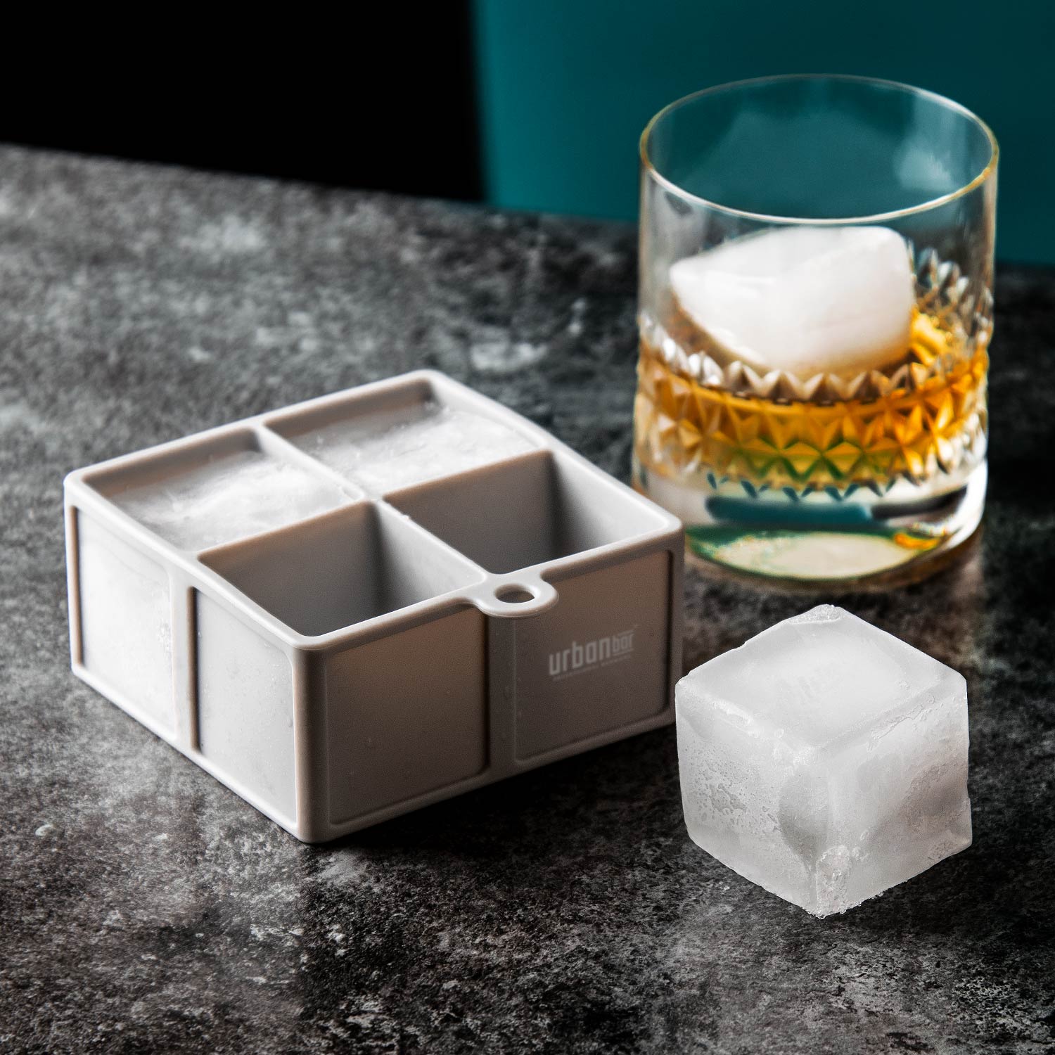 Bandeja de silicona para cubitos de hielo (4 cubitos)