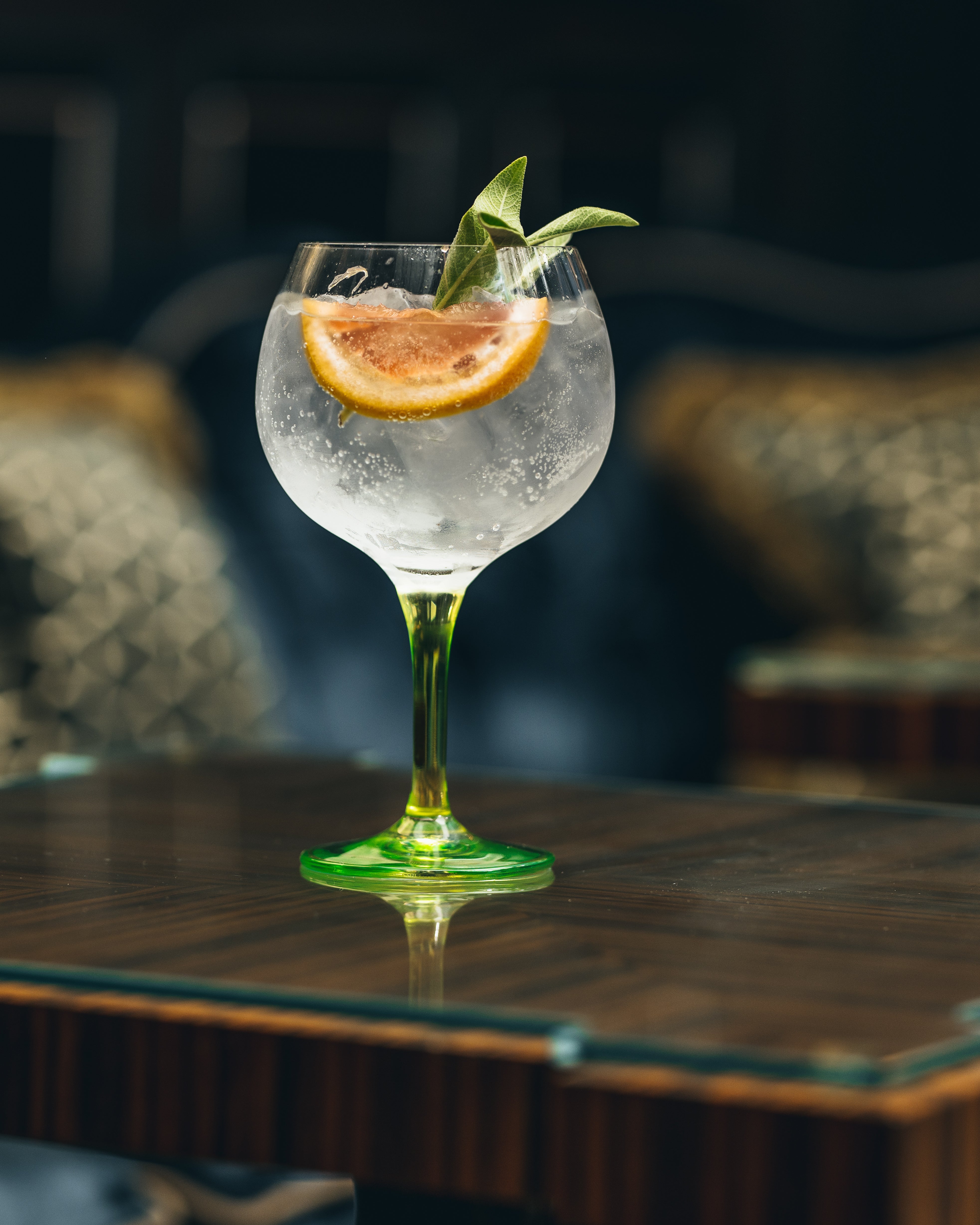 Gin-Ballonglas mit grünem Stiel 60cl